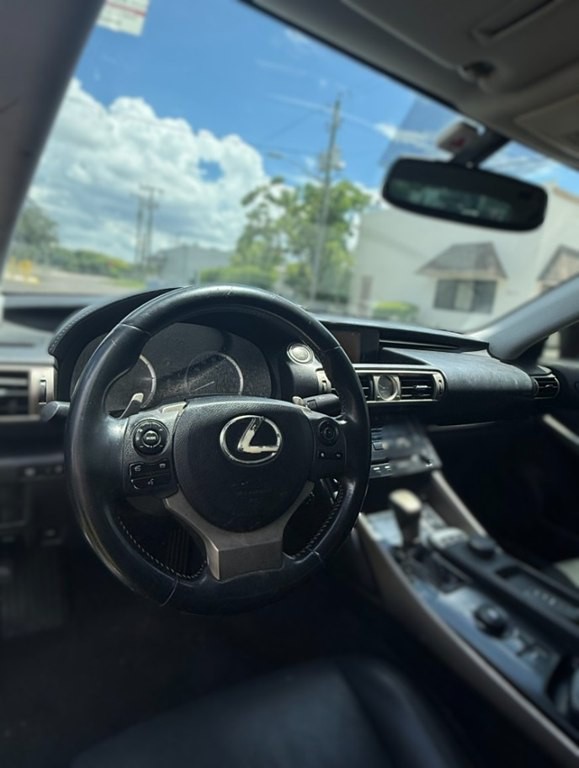 2014 Lexus IS Image 7