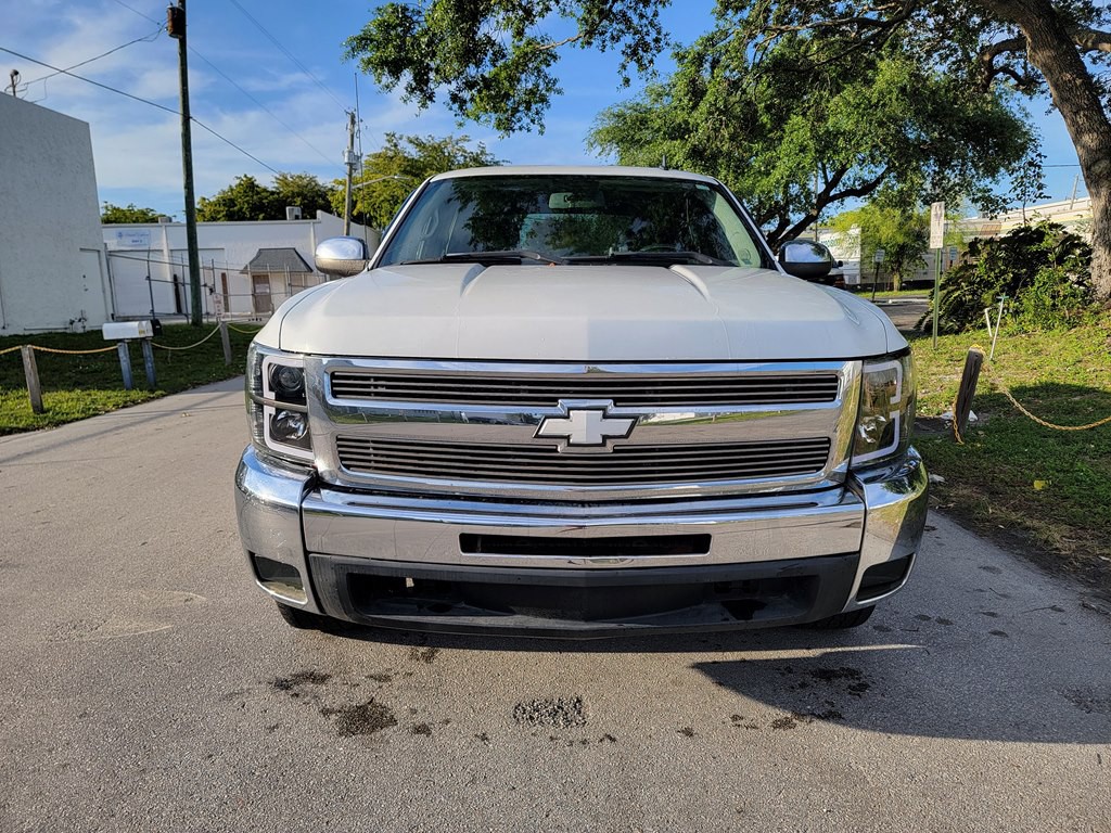 2011 Chevrolet Silverado 1500 Image 2