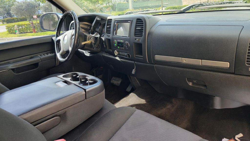 2011 Chevrolet Silverado 1500 Image 10