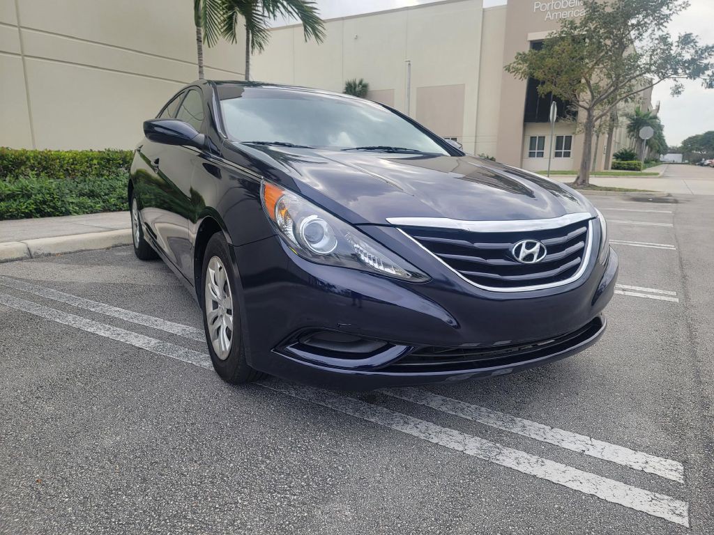 2013 Hyundai Sonata Image 3