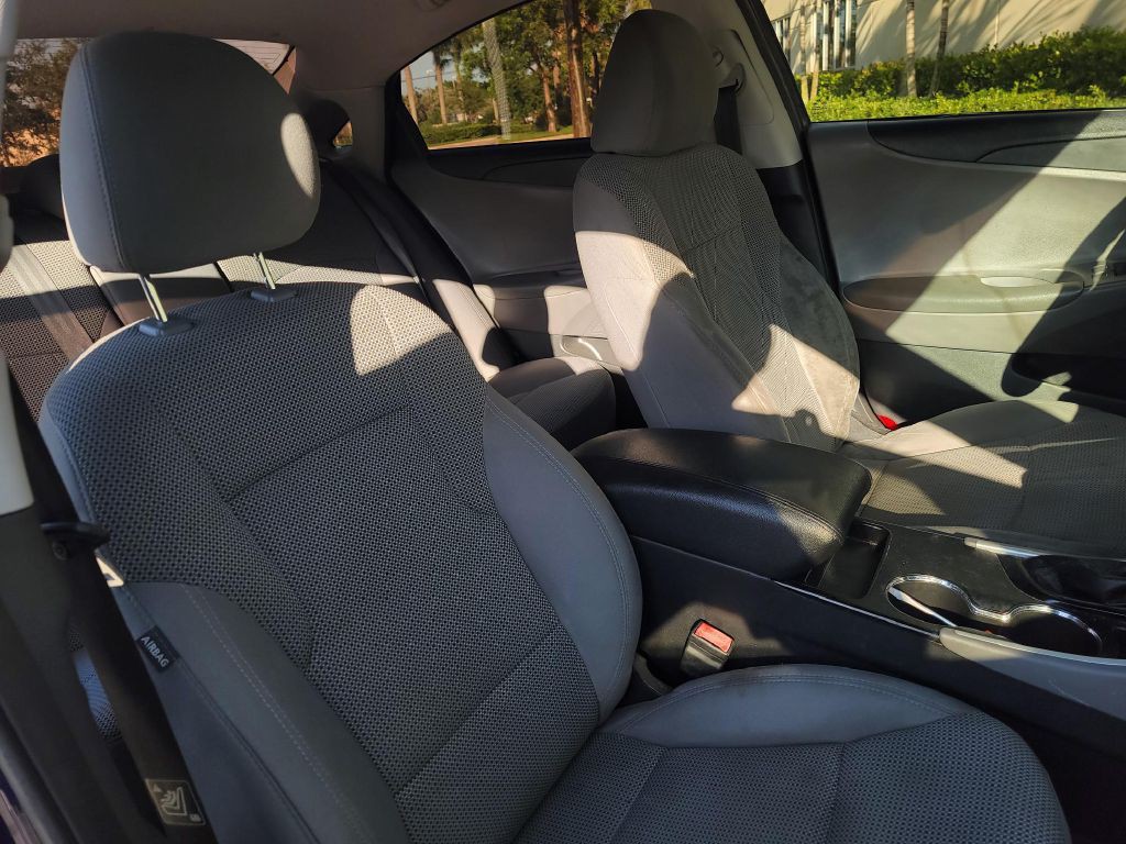 2013 Hyundai Sonata Image 10
