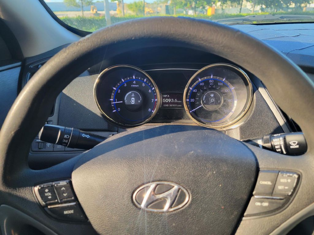 2013 Hyundai Sonata Image 14