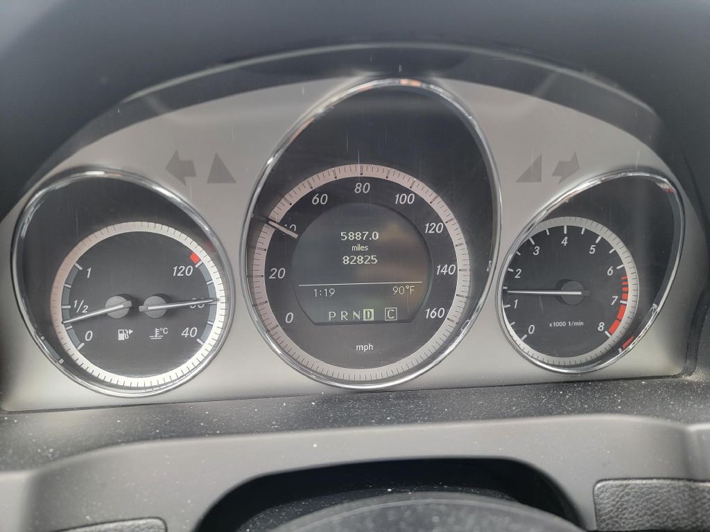 2010 Mercedes-Benz C-Class Image 7