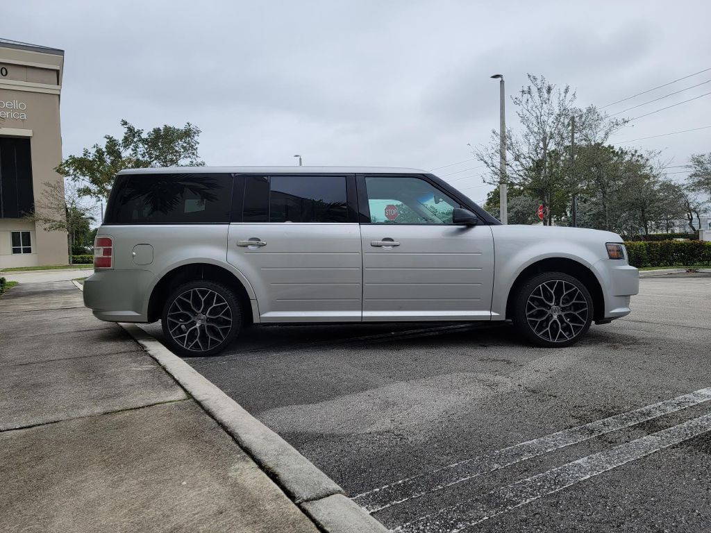2009 Ford Flex Image 3