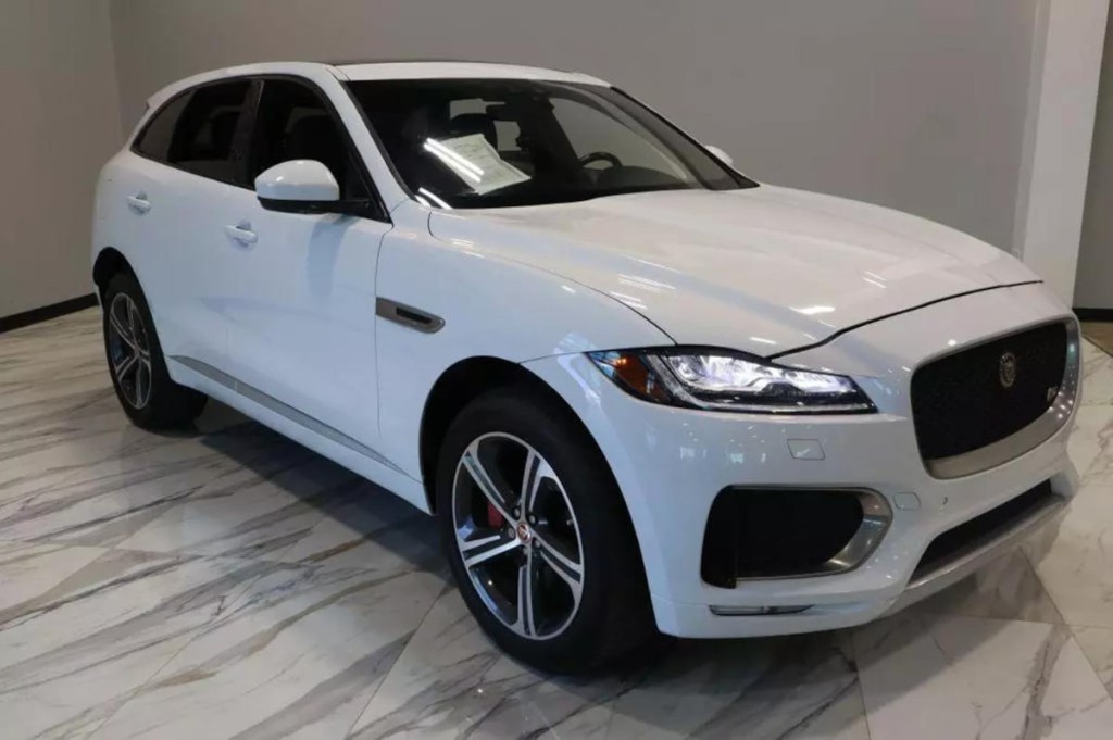 2020 Jaguar F-PACE Image 3
