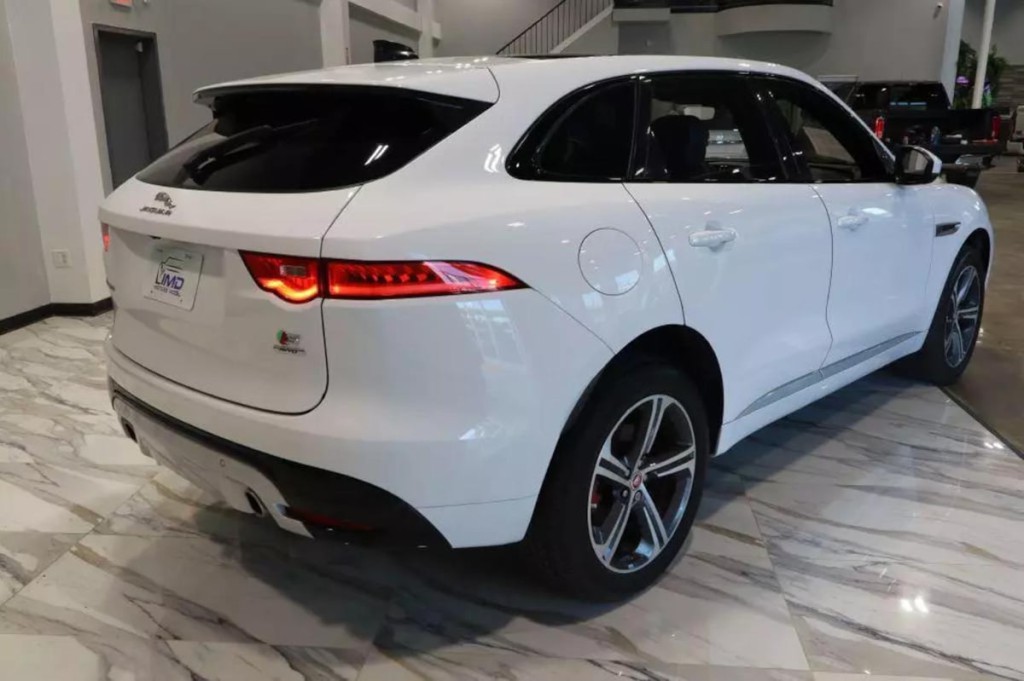 2020 Jaguar F-PACE Image 5