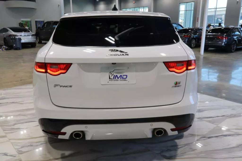 2020 Jaguar F-PACE Image 6