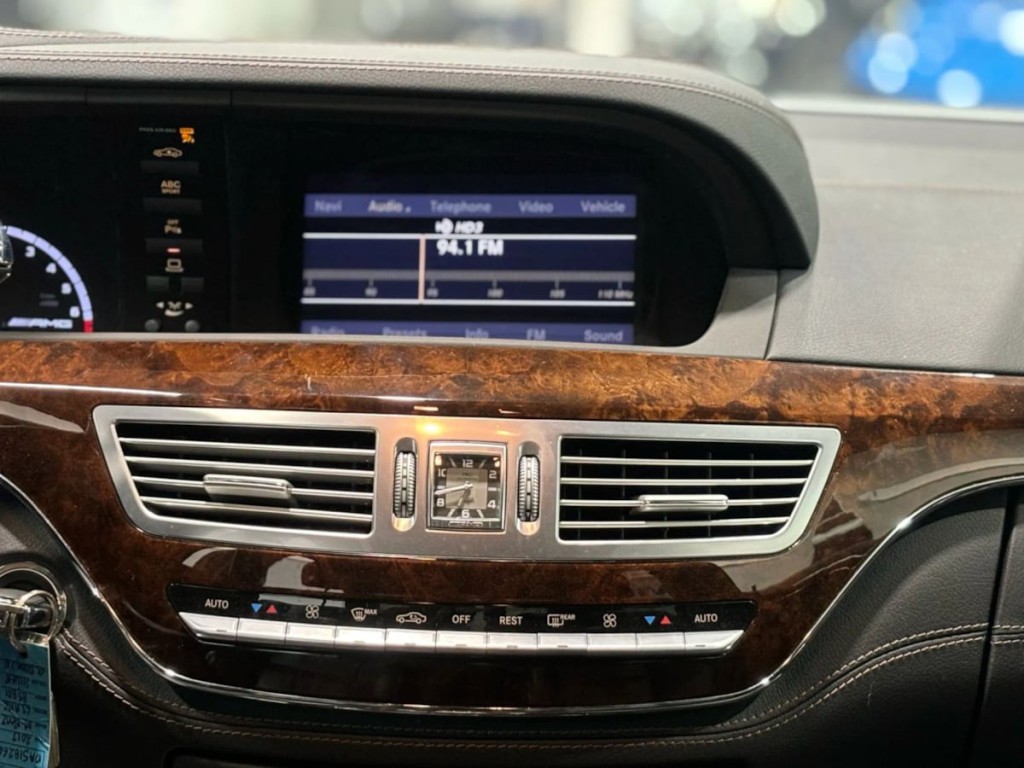 2013 Mercedes-Benz S-Class Image 16