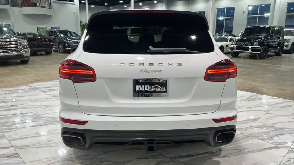 2017 Porsche Cayenne Image 4