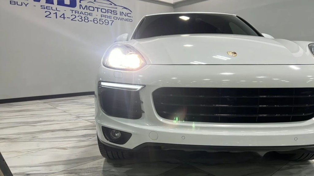 2017 Porsche Cayenne Image 9
