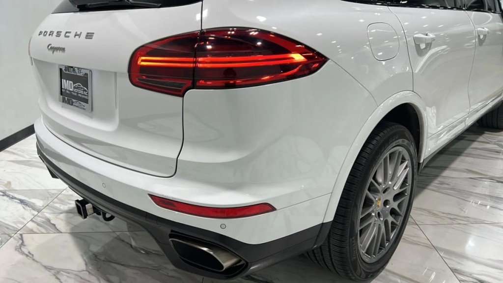2017 Porsche Cayenne Image 14
