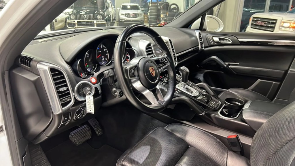 2017 Porsche Cayenne Image 21
