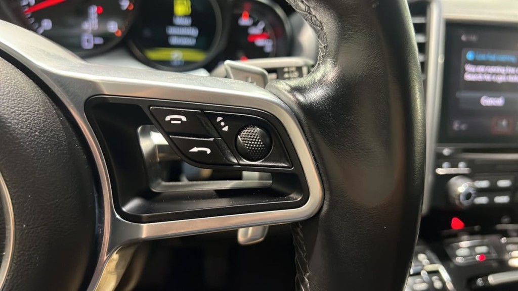 2017 Porsche Cayenne Image 26
