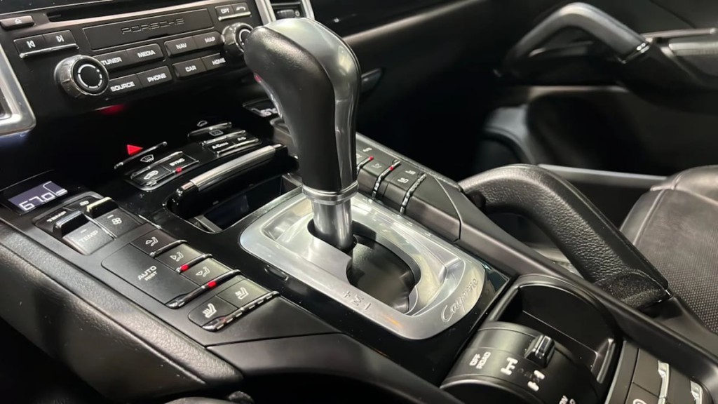 2017 Porsche Cayenne Image 31
