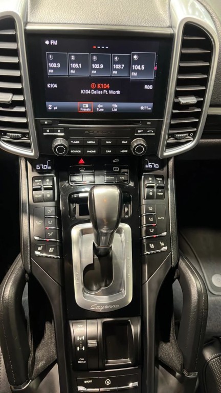 2017 Porsche Cayenne Image 32