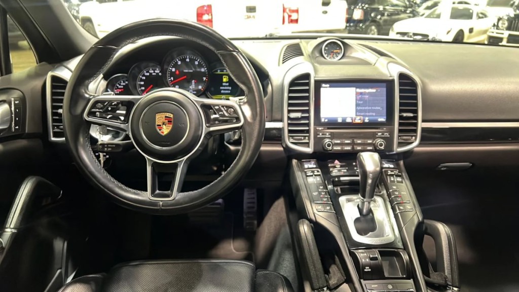2017 Porsche Cayenne Image 45
