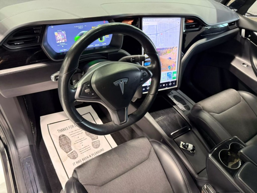 2018 Tesla Model X Image 20