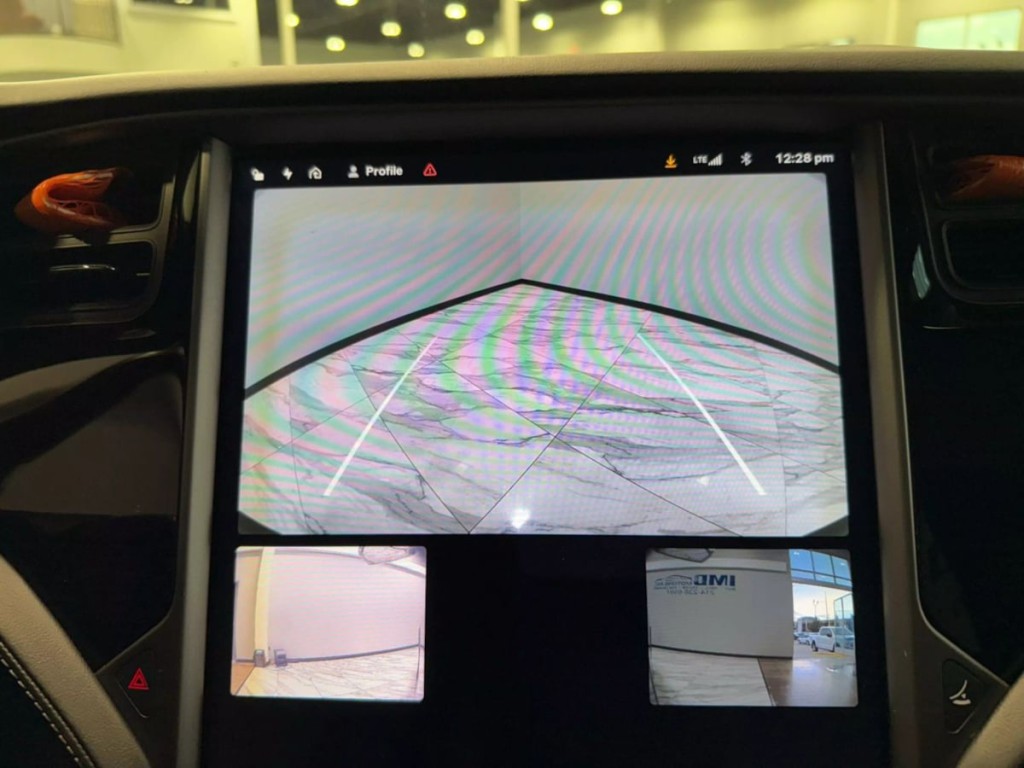 2018 Tesla Model X Image 28