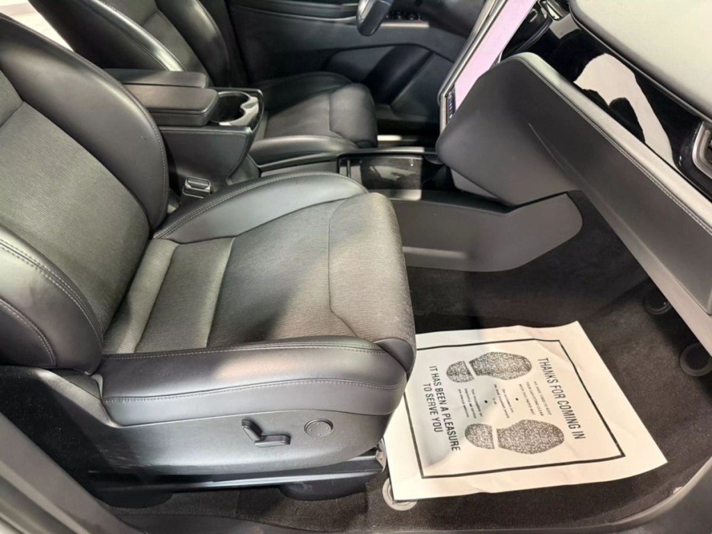 2018 Tesla Model X Image 36