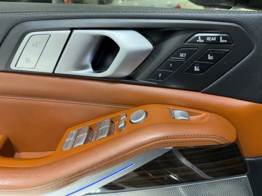 2019 BMW X7 Image 13