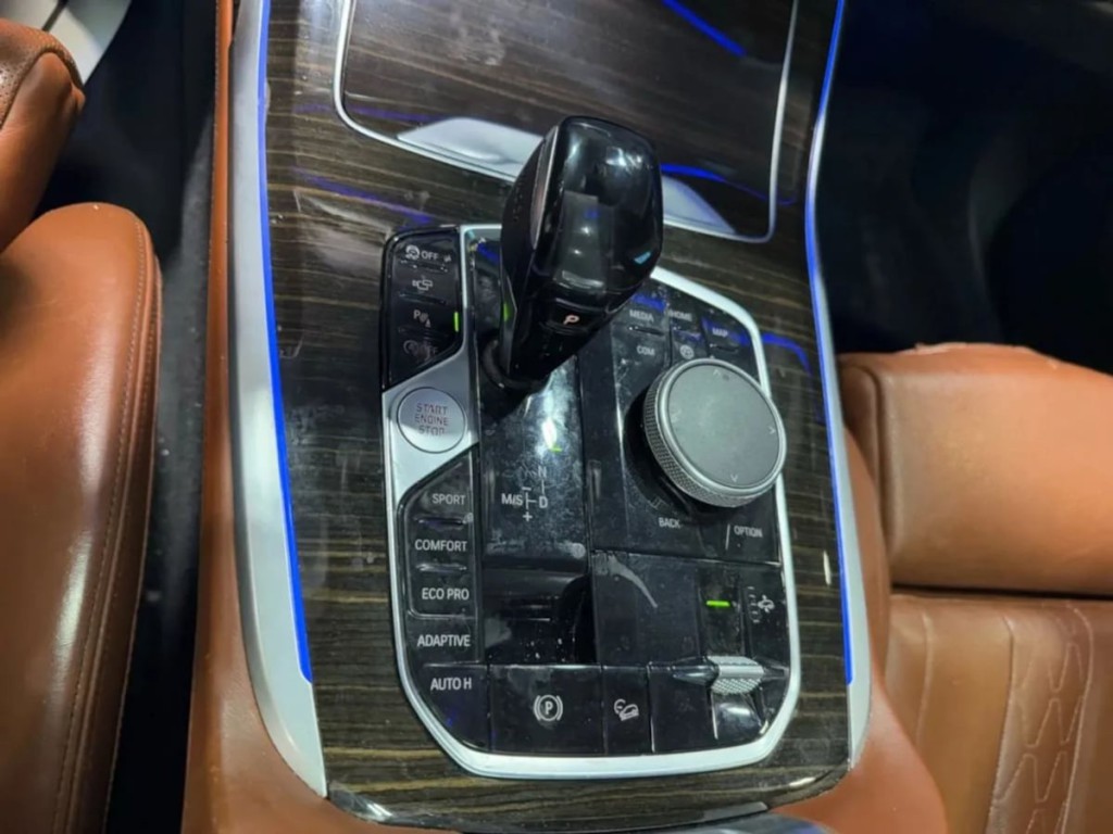 2019 BMW X7 Image 22