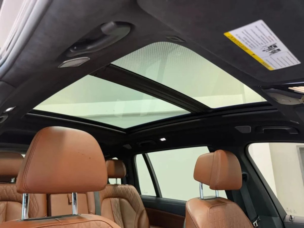 2019 BMW X7 Image 31