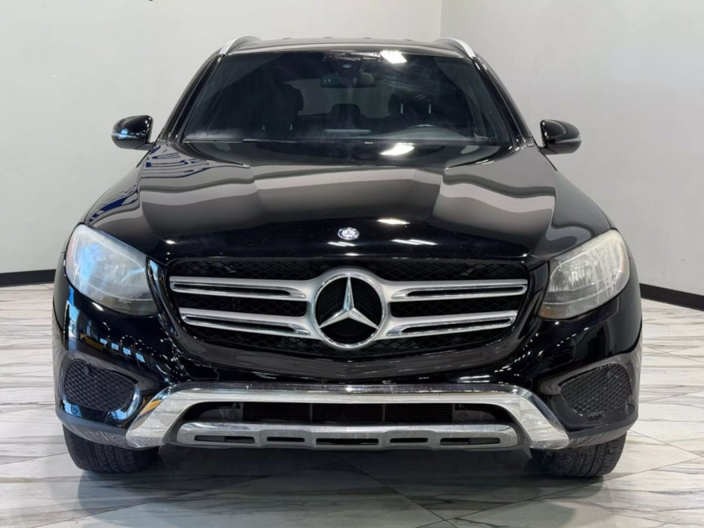 2017 Mercedes-Benz GLC-Class Image 3