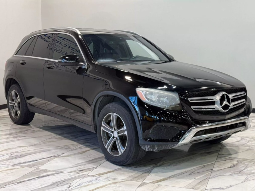 2017 Mercedes-Benz GLC-Class Image 4