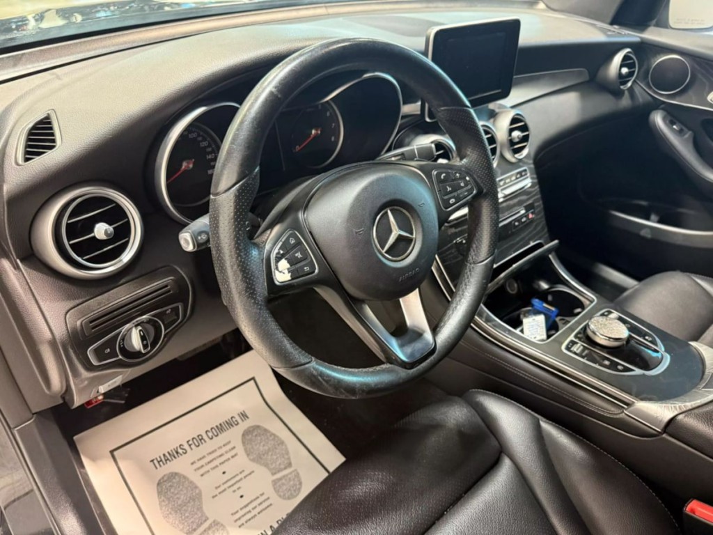 2017 Mercedes-Benz GLC-Class Image 12