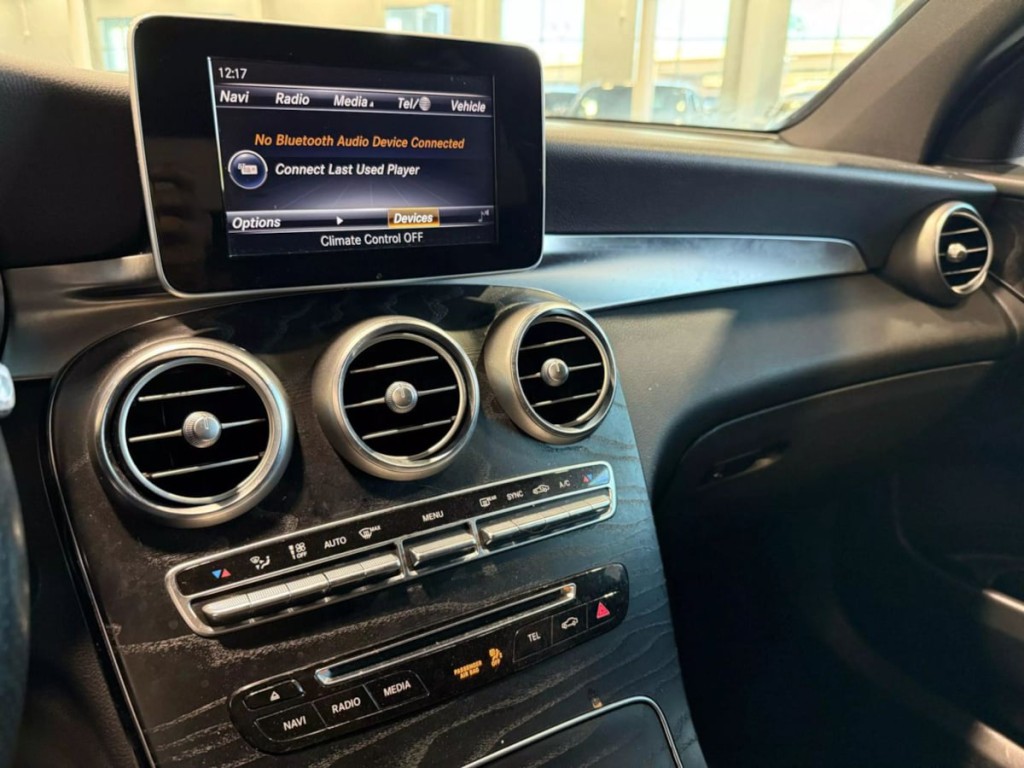 2017 Mercedes-Benz GLC-Class Image 15