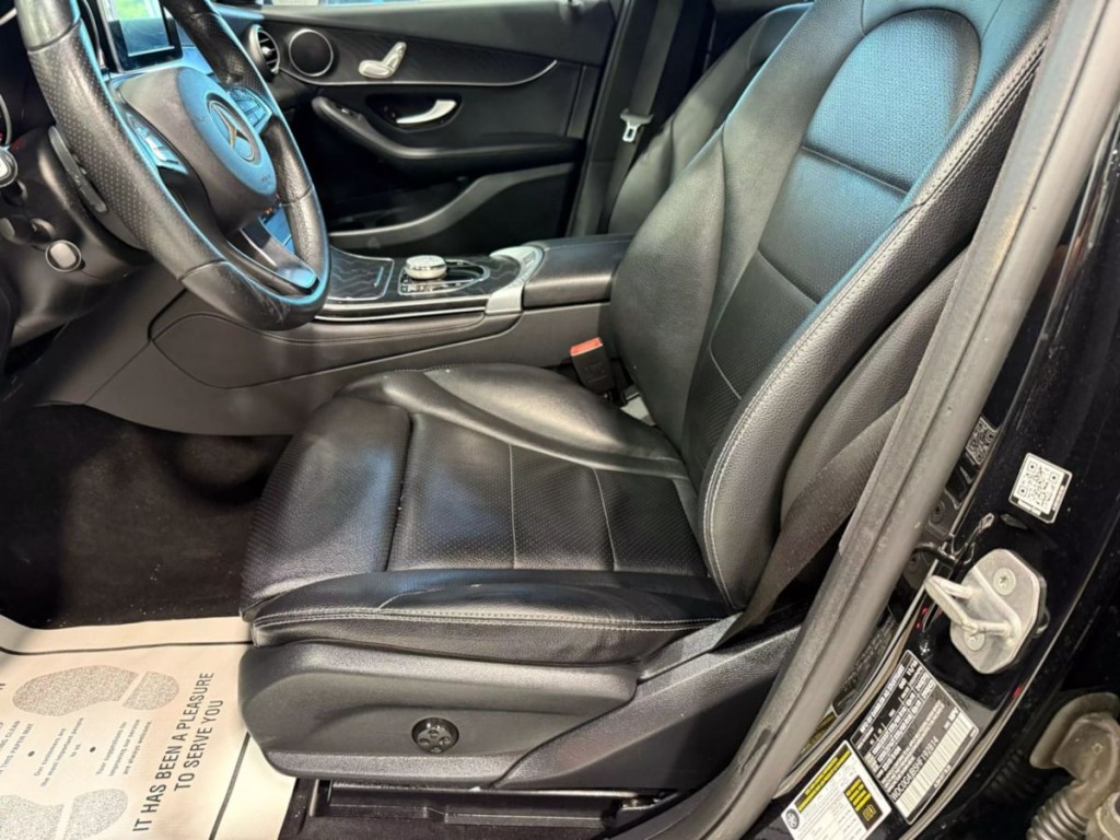 2017 Mercedes-Benz GLC-Class Image 18