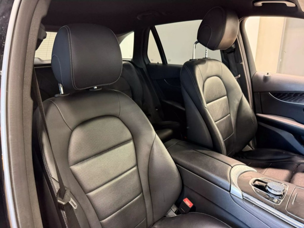 2017 Mercedes-Benz GLC-Class Image 24