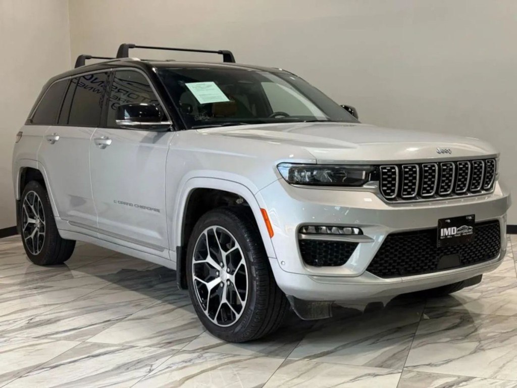 2022 Jeep Grand Cherokee Image 4