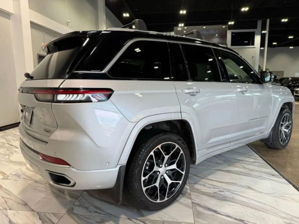 2022 Jeep Grand Cherokee Image 6