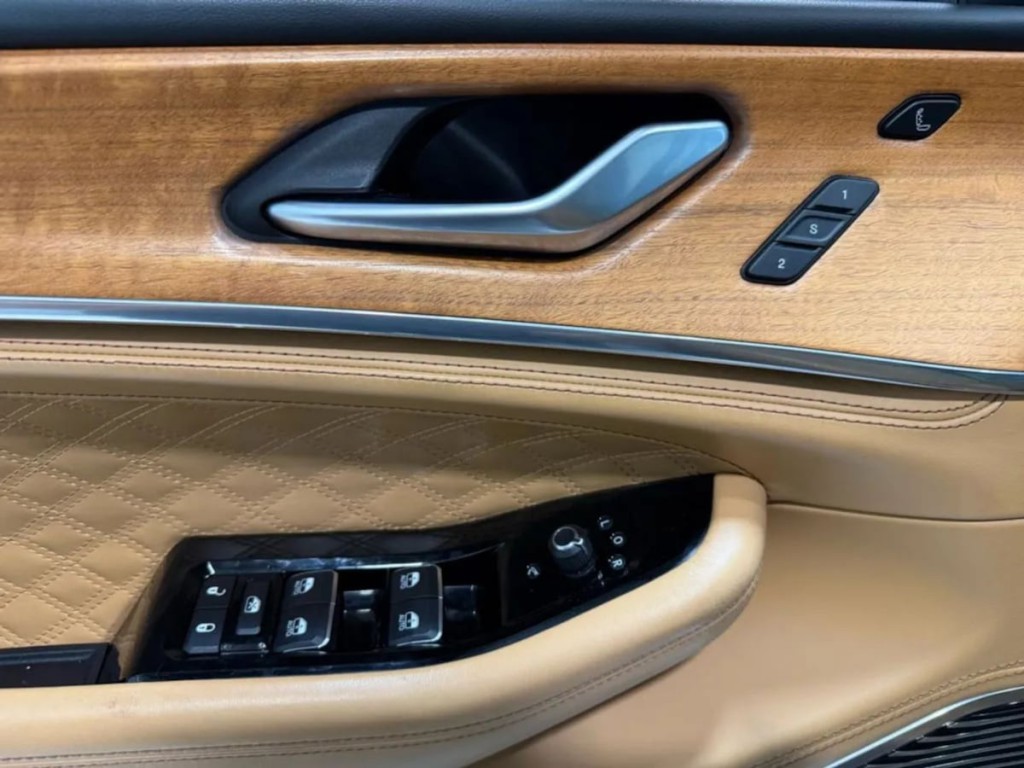 2022 Jeep Grand Cherokee Image 14