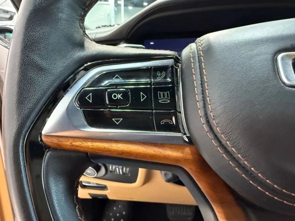 2022 Jeep Grand Cherokee Image 17