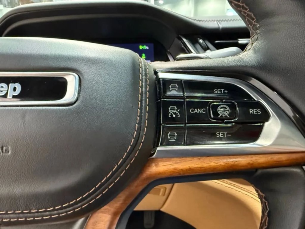 2022 Jeep Grand Cherokee Image 18