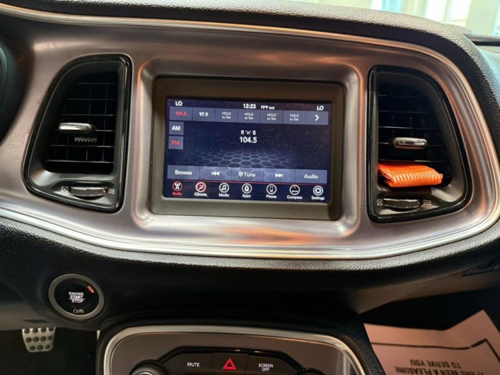 2019 Dodge Challenger Image 18