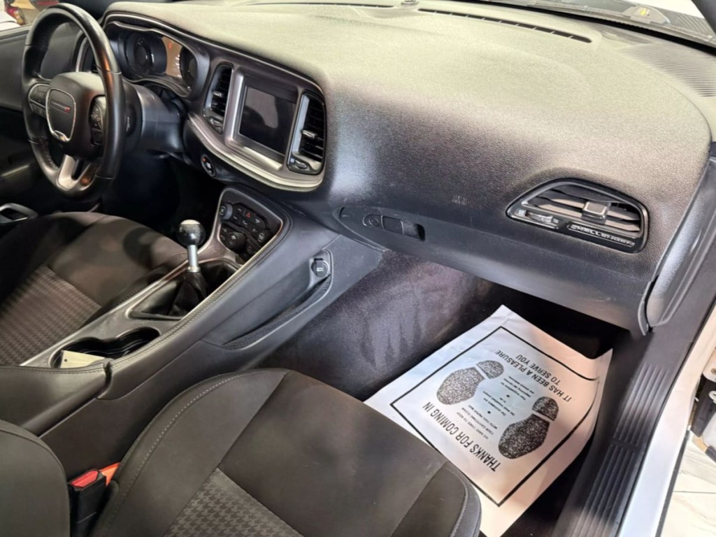 2019 Dodge Challenger Image 24