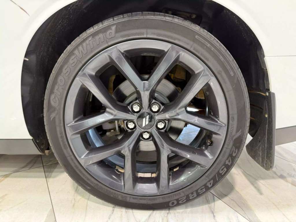 2019 Dodge Challenger Image 29