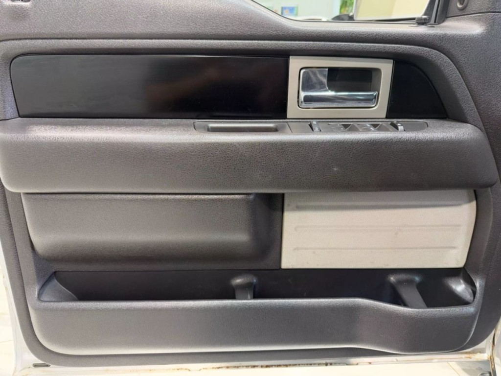 2012 Ford F-150 Image 10