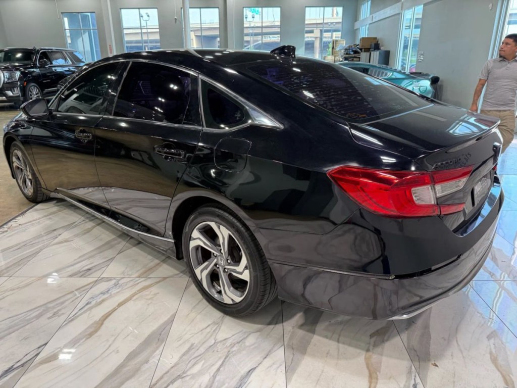 2018 Honda Accord Image 8