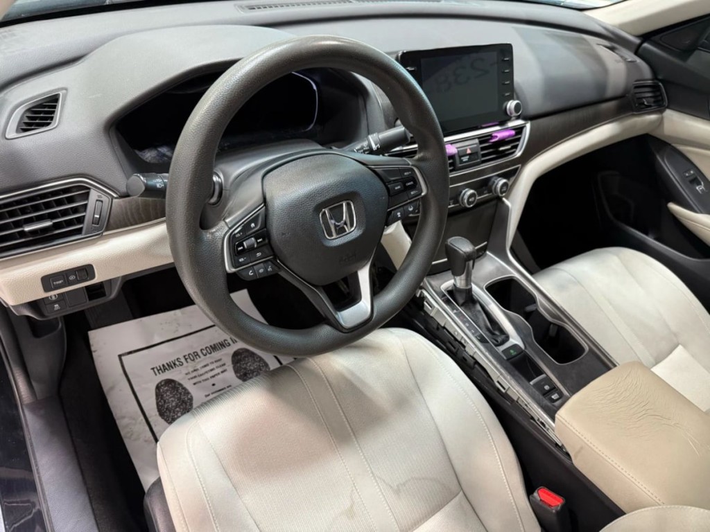 2018 Honda Accord Image 12