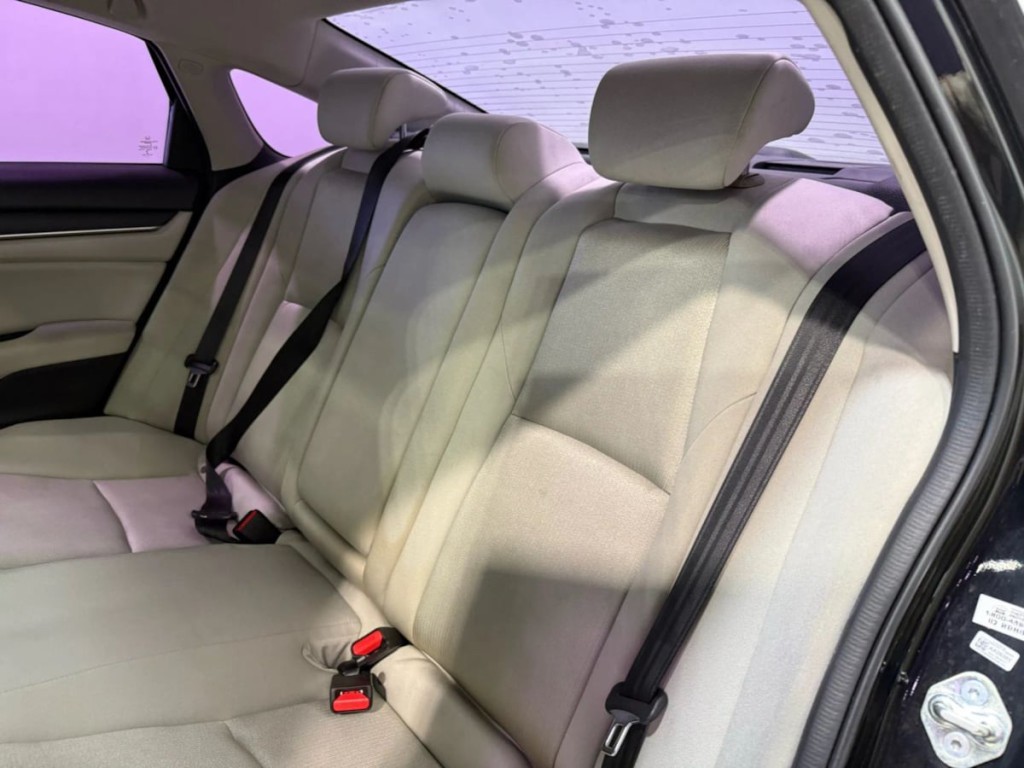2018 Honda Accord Image 23