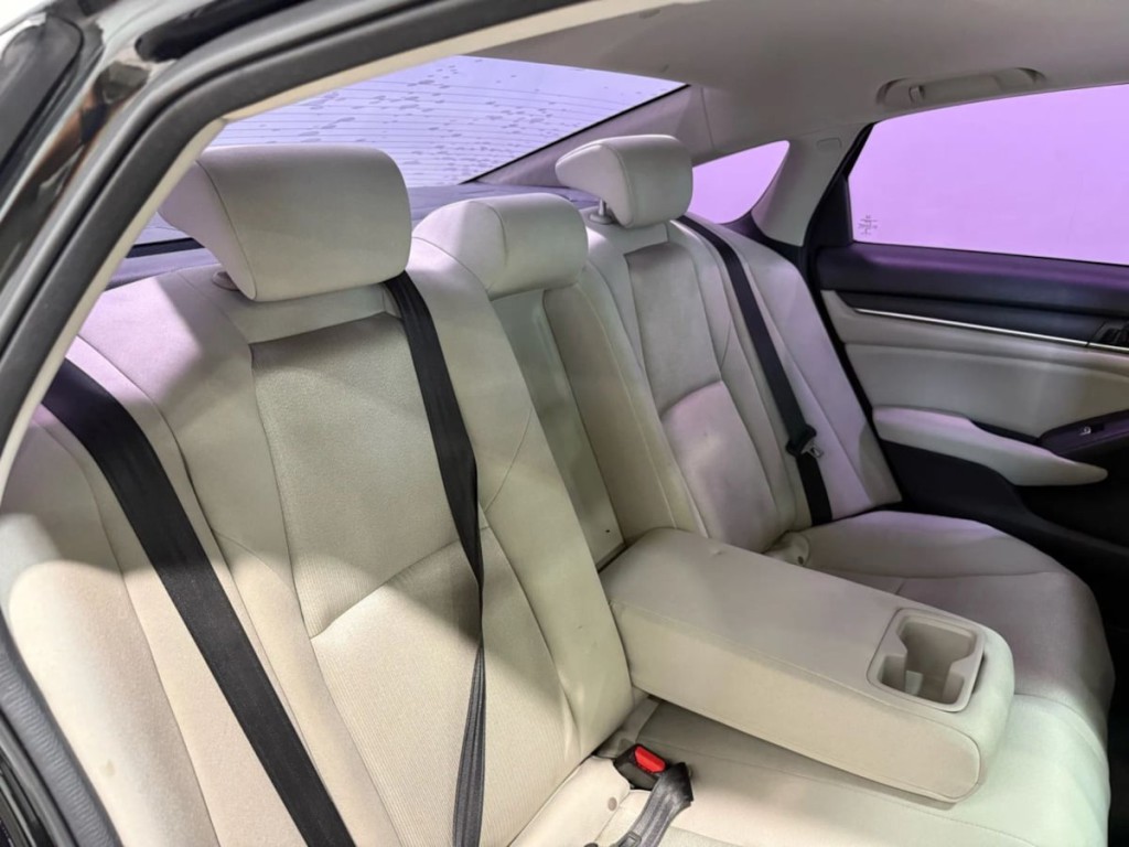 2018 Honda Accord Image 29