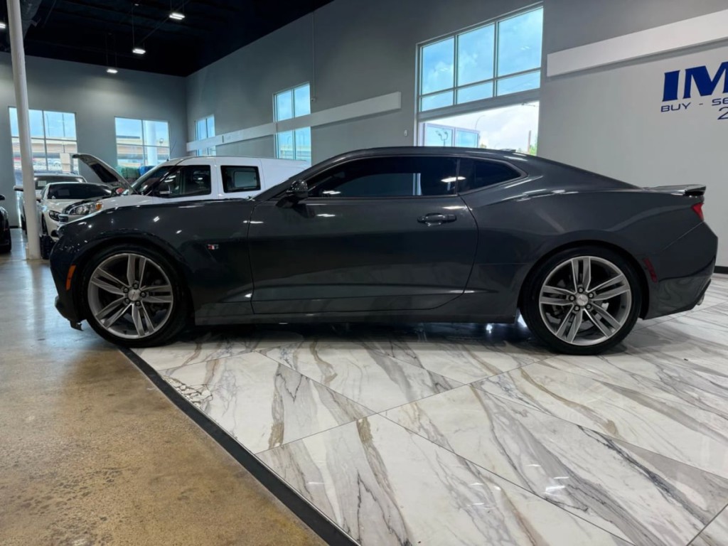 2017 Chevrolet Camaro Image 9