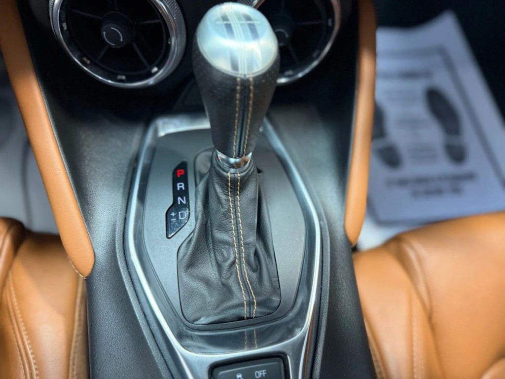2017 Chevrolet Camaro Image 19