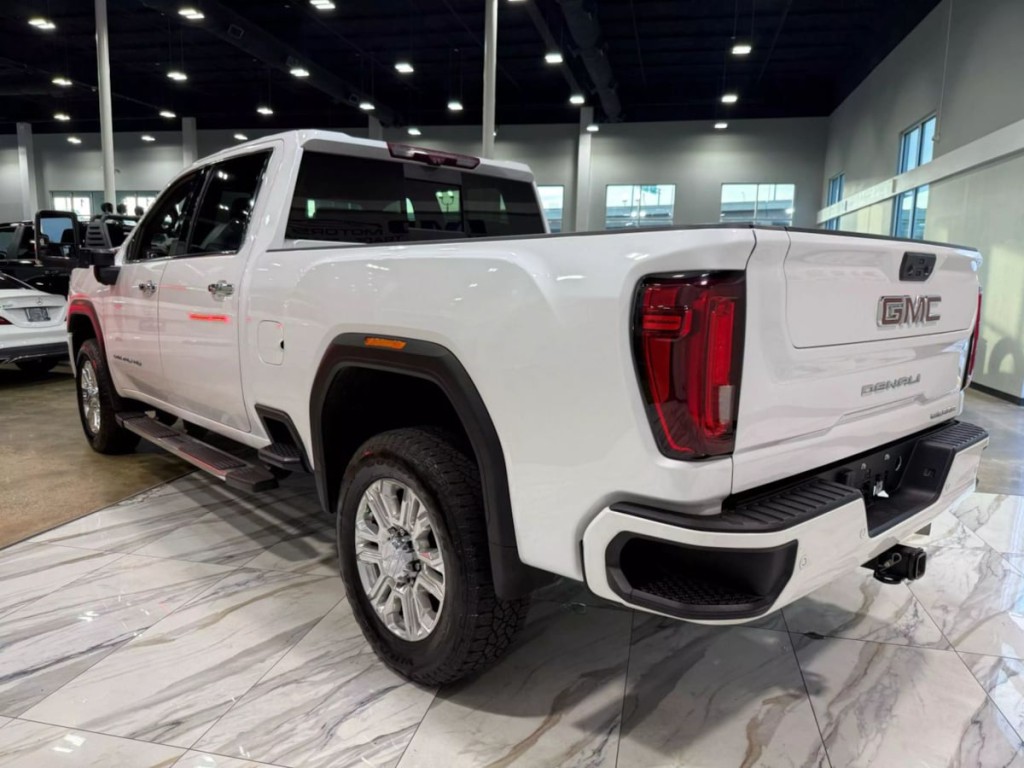 2022 GMC Sierra 2500 Image 8
