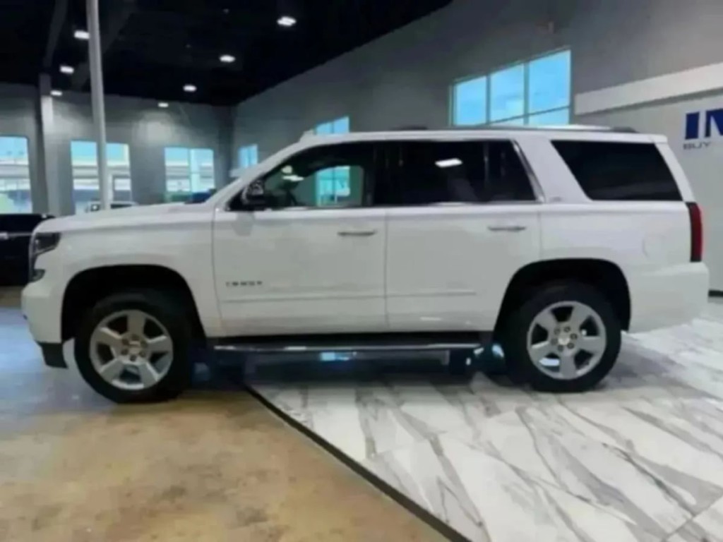 2016 Chevrolet Tahoe Image 10