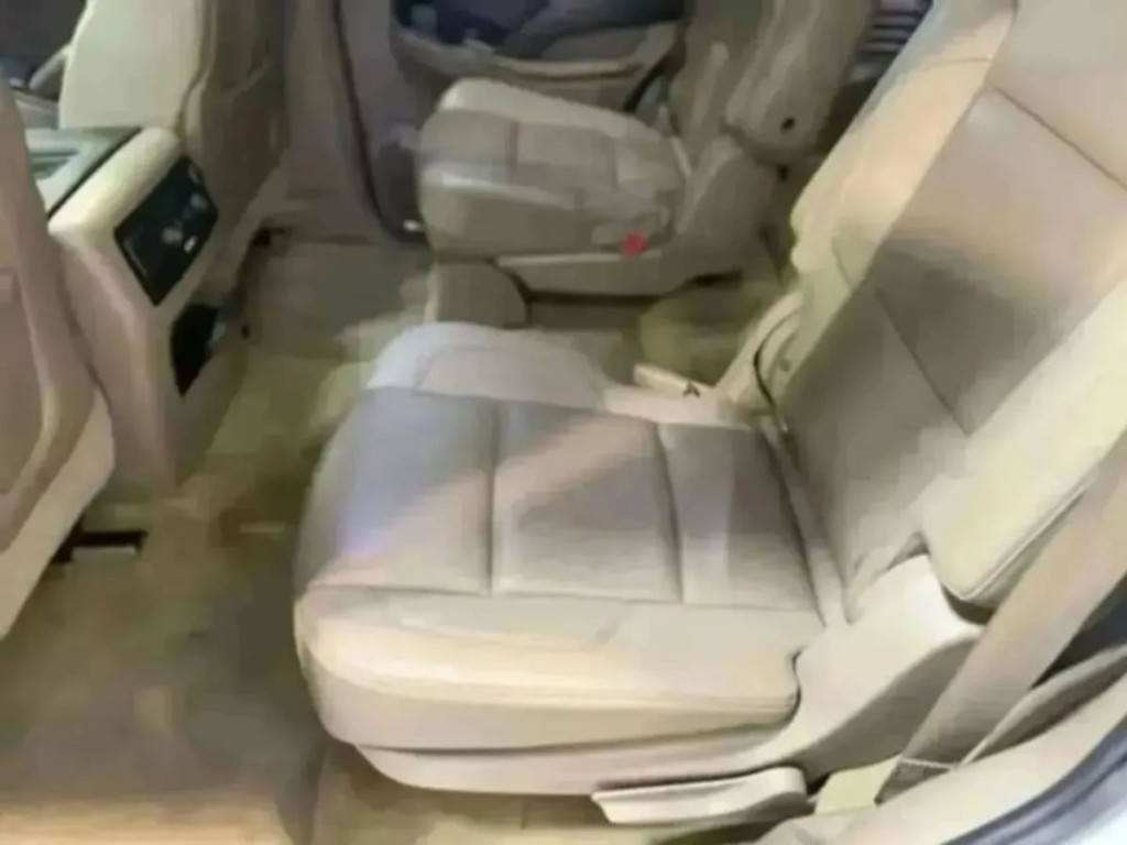 2016 Chevrolet Tahoe Image 24